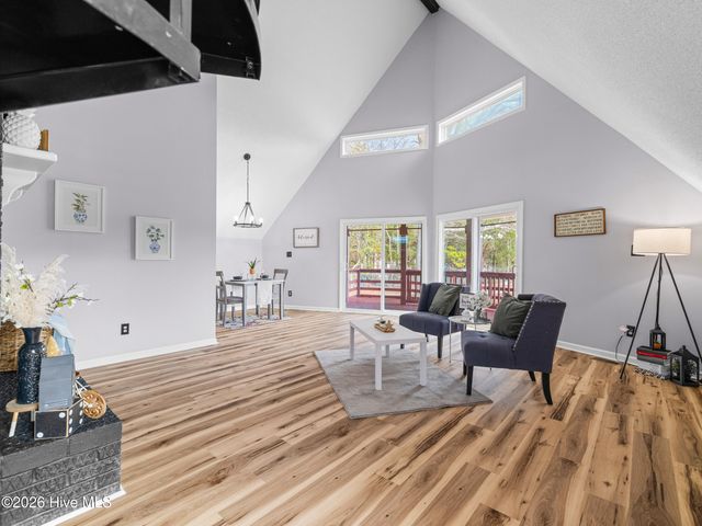 650 Queens Creek Road, Hubert, NC 28539