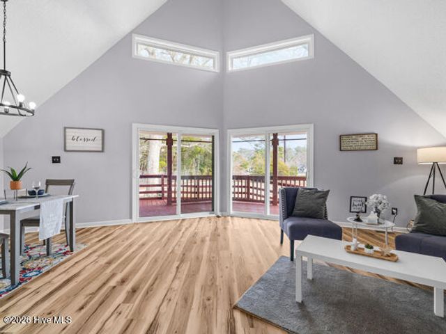 650 Queens Creek Road, Hubert, NC 28539