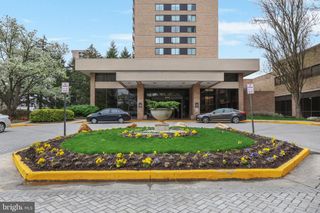 3713 S GEORGE MASON DR #1011, Falls Church, VA 22041