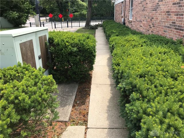 701 Far Hills Avenue 701, Oakwood, OH 45419