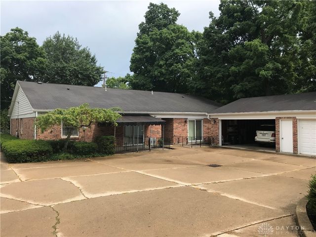 701 Far Hills Avenue 701, Oakwood, OH 45419