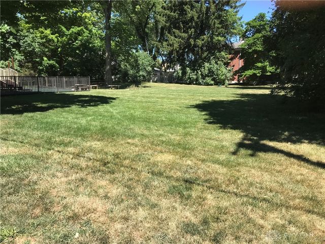 701 Far Hills Avenue 701, Oakwood, OH 45419