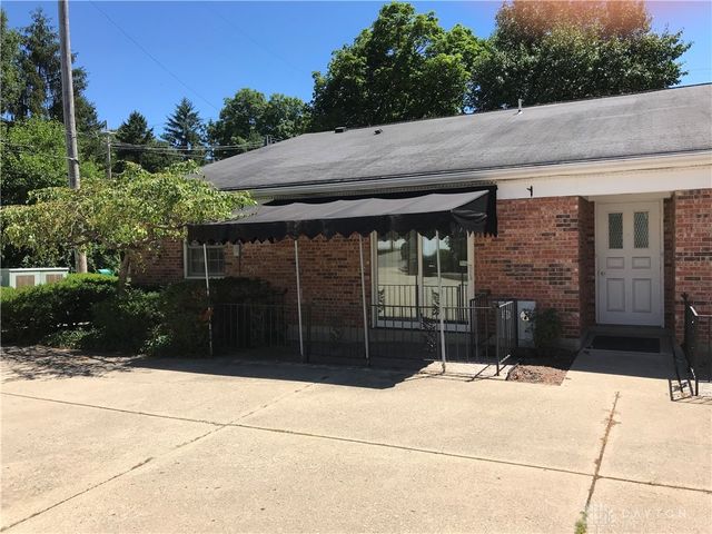 701 Far Hills Avenue 701, Oakwood, OH 45419