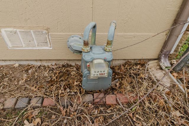 601 W 12th Ave, El Dorado, KS 67042