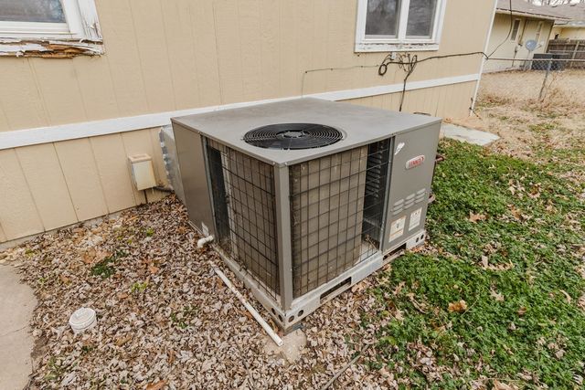 601 W 12th Ave, El Dorado, KS 67042