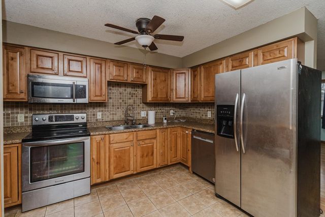 601 W 12th Ave, El Dorado, KS 67042