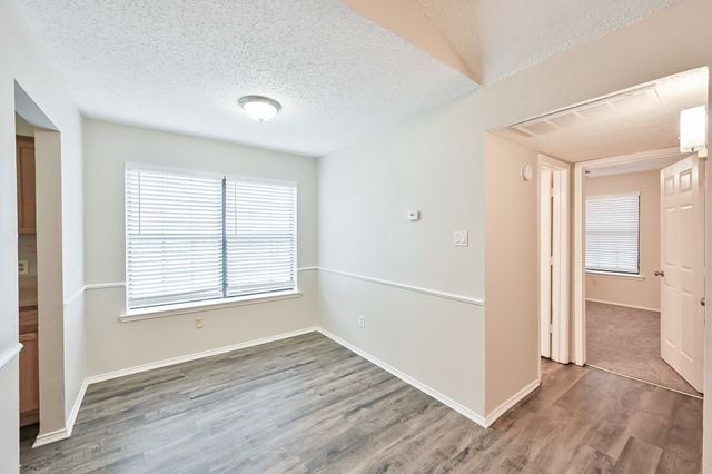 706 Woodland Court, Kennedale, TX 76060