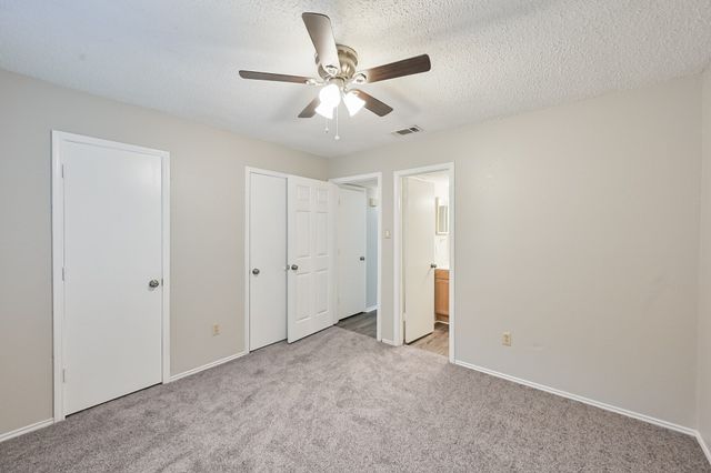 706 Woodland Court, Kennedale, TX 76060