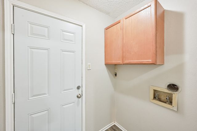 706 Woodland Court, Kennedale, TX 76060