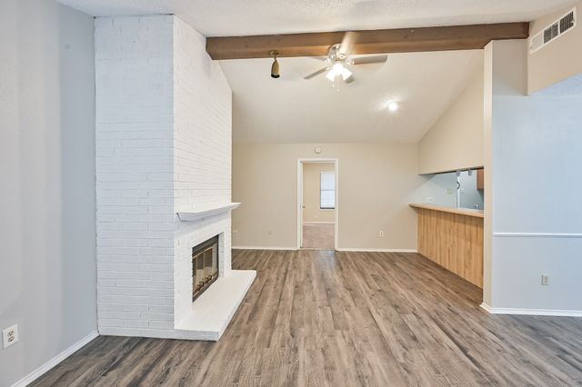 706 Woodland Court, Kennedale, TX 76060