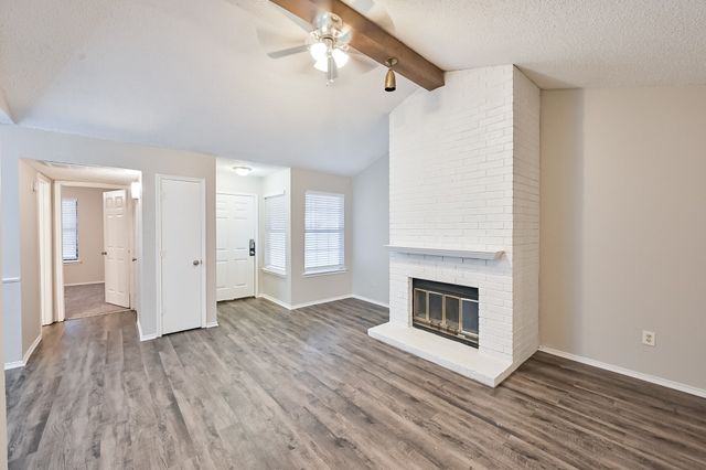 706 Woodland Court, Kennedale, TX 76060