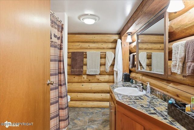 37901 Hall Road, Sterling, AK 99672