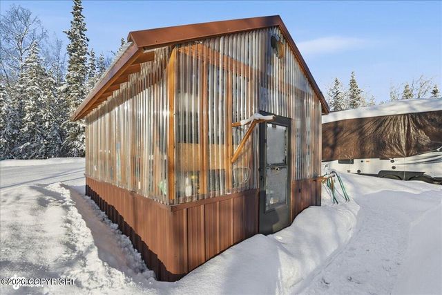 37901 Hall Road, Sterling, AK 99672