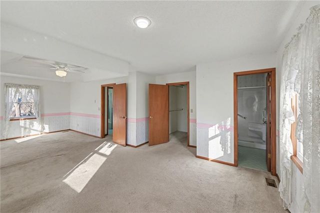 6640 Pflumm Road, Shawnee, KS 66216