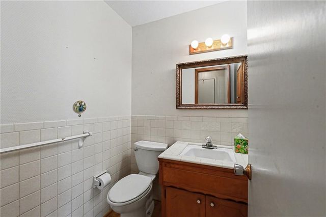 6640 Pflumm Road, Shawnee, KS 66216