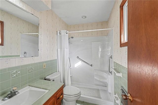 6640 Pflumm Road, Shawnee, KS 66216