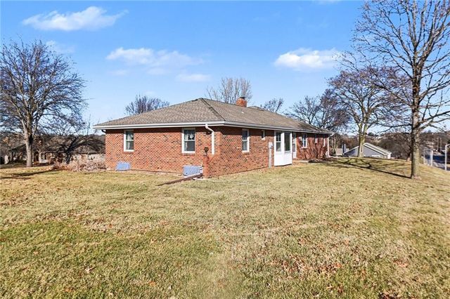 6640 Pflumm Road, Shawnee, KS 66216