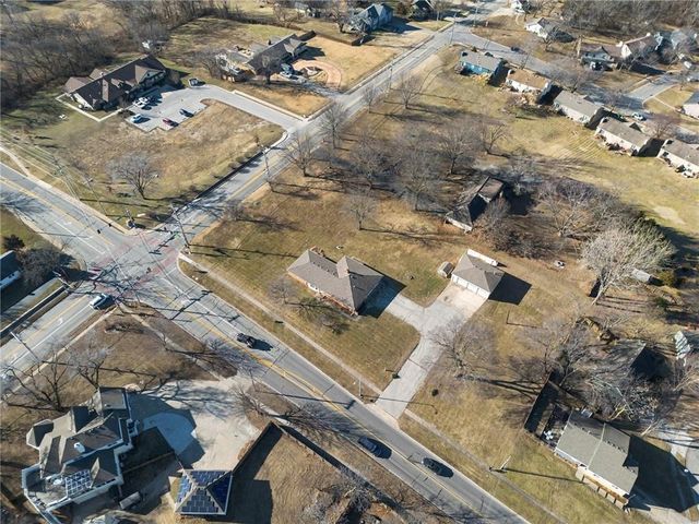 6640 Pflumm Road, Shawnee, KS 66216