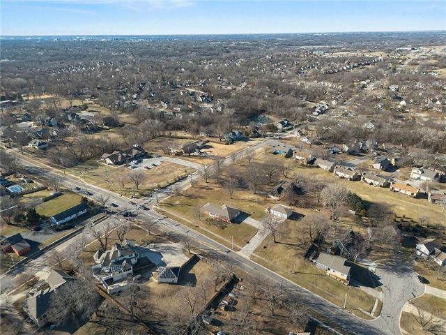 6640 Pflumm Road, Shawnee, KS 66216