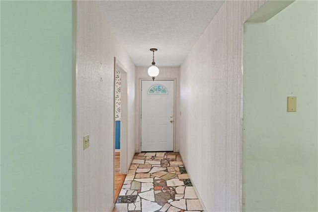 6640 Pflumm Road, Shawnee, KS 66216