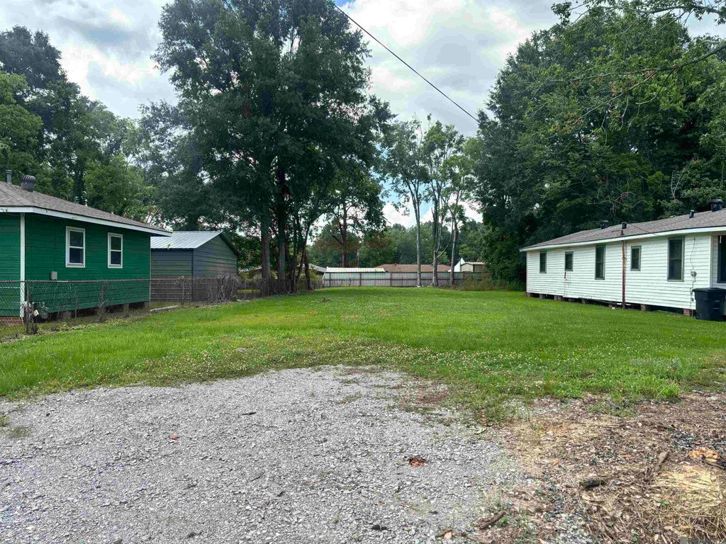 2055 Gore Rd, Baton Rouge, LA 70807