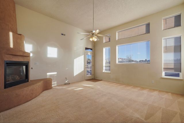 3316 Lockerbie Drive SE, Rio Rancho, NM 87124