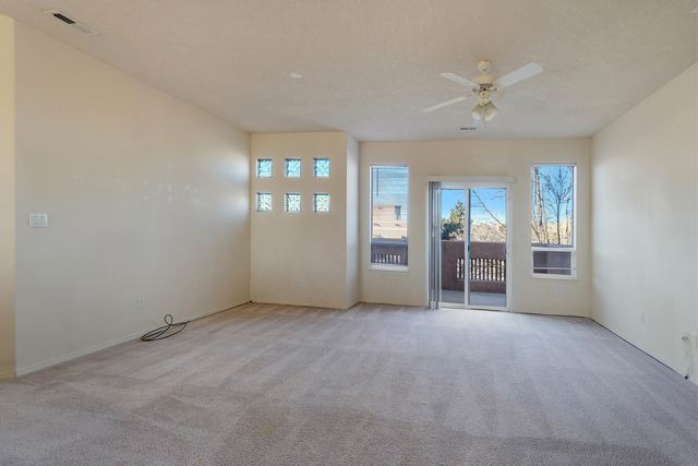 3316 Lockerbie Drive SE, Rio Rancho, NM 87124