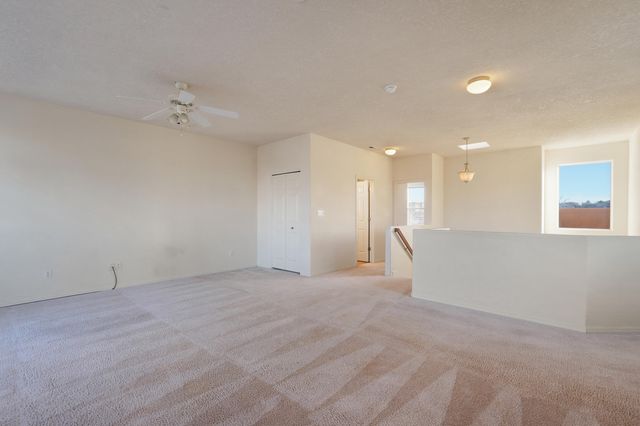 3316 Lockerbie Drive SE, Rio Rancho, NM 87124