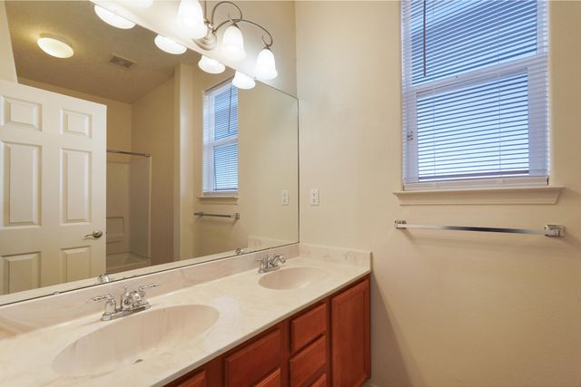 3316 Lockerbie Drive SE, Rio Rancho, NM 87124