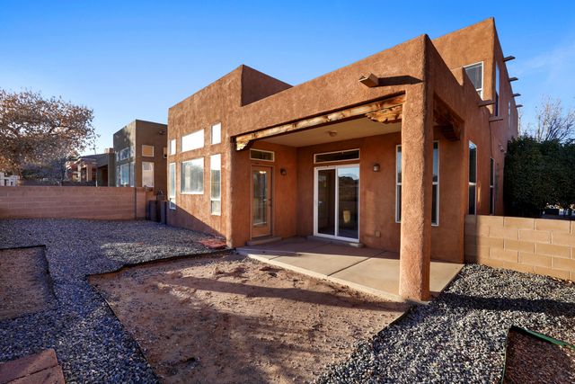 3316 Lockerbie Drive SE, Rio Rancho, NM 87124