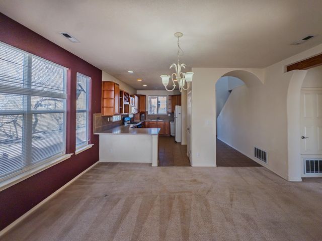 3316 Lockerbie Drive SE, Rio Rancho, NM 87124