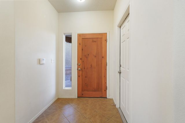 3316 Lockerbie Drive SE, Rio Rancho, NM 87124