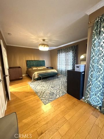 6828 Laurel Canyon Boulevard 211, North Hollywood, CA 91605