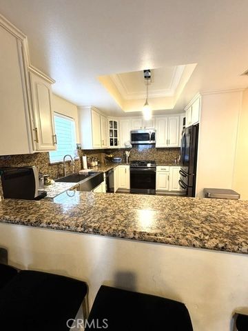 6828 Laurel Canyon Boulevard 211, North Hollywood, CA 91605