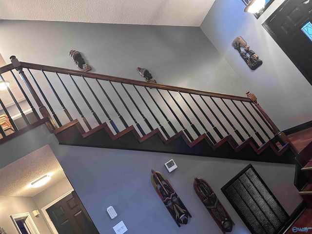 6533 Willow Springs Drive NW, Huntsville, AL 35806