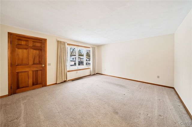 8541 Belnor Drive, Cicero, NY 13039