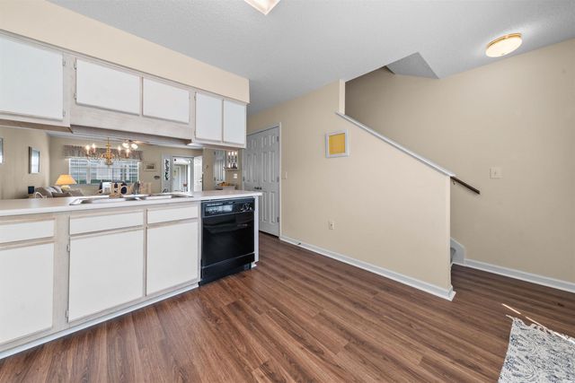 613 2nd Ave S Apt 21D, North Myrtle Beach, SC 29582