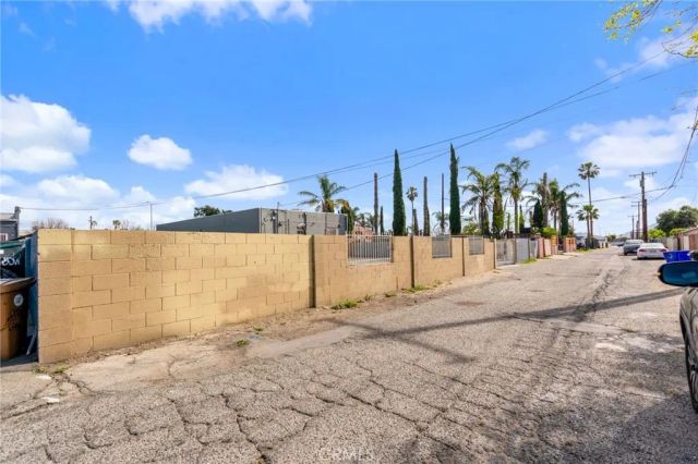 8830 Sierra, Fontana, CA 92335