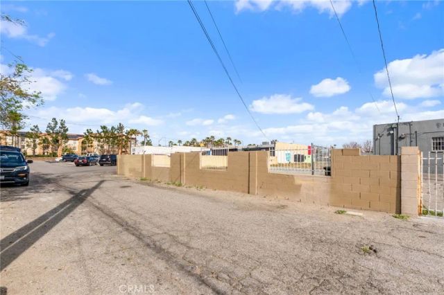 8830 Sierra, Fontana, CA 92335