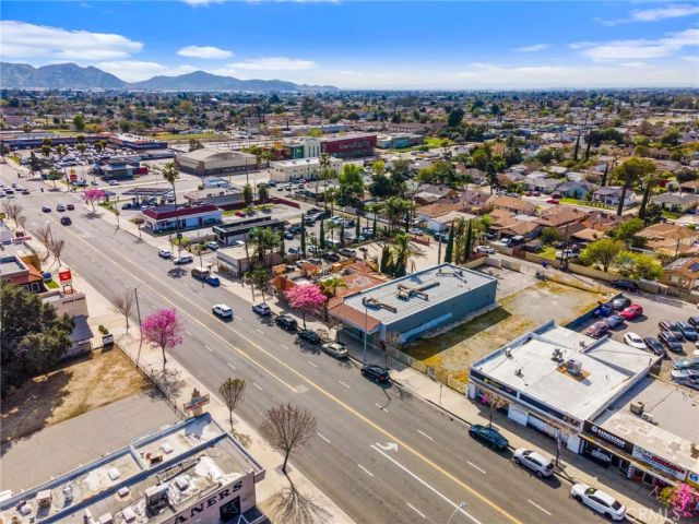 8830 Sierra, Fontana, CA 92335