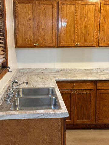 406 Cain Ave, Deridder, LA 70634