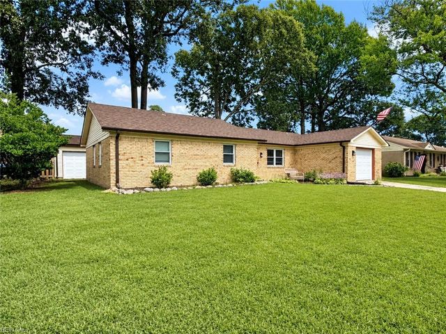 5440 Macqueen DR, Virginia Beach, VA 23464