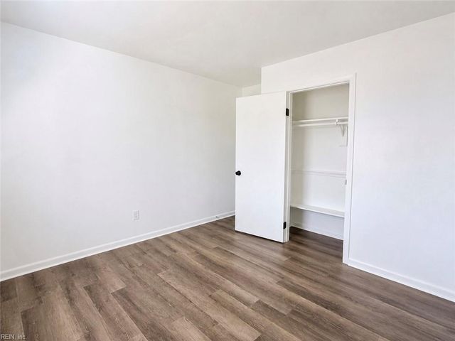5440 Macqueen DR, Virginia Beach, VA 23464