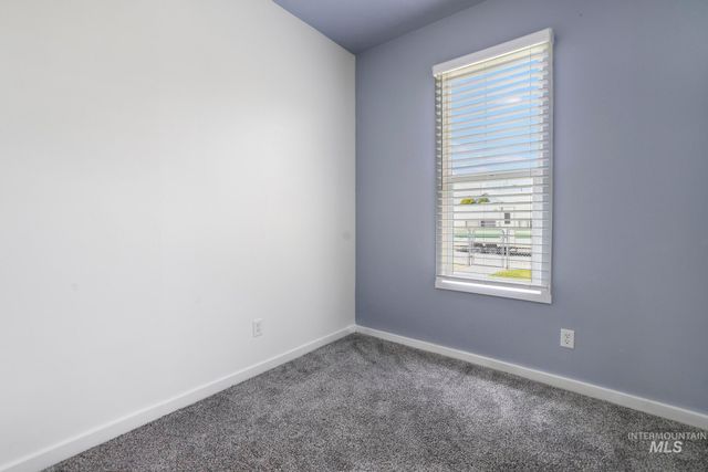 332 4th Ave W, Twin Falls, ID 83301