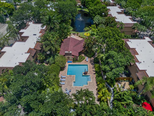 281 NE 16th Place Unit 403, Fort Lauderdale, FL 33305