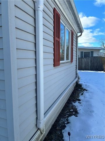 38 Steiner Avenue, Tonawanda, NY 14150