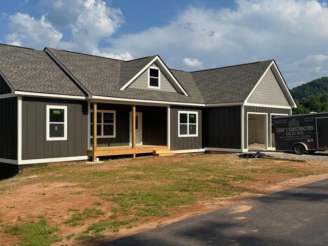 4 Turkey Cove Drive, Hayesville, NC 28904