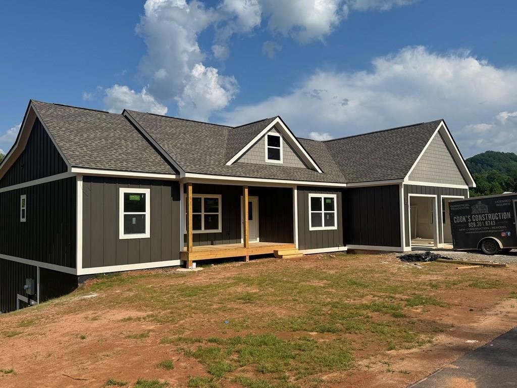 4 Turkey Cove Drive, Hayesville, NC 28904