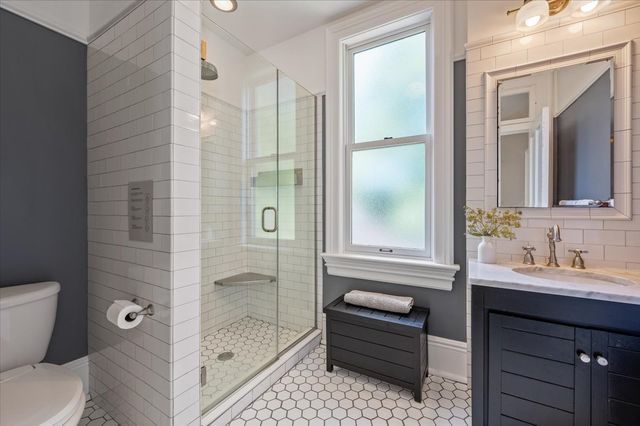 305 N Ridgeland Avenue, Oak Park, IL 60302