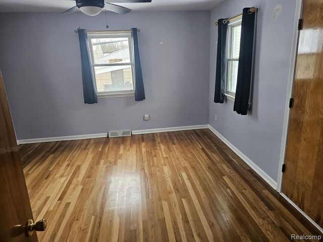 714 E 12 Mile Road, Royal Oak, MI 48073